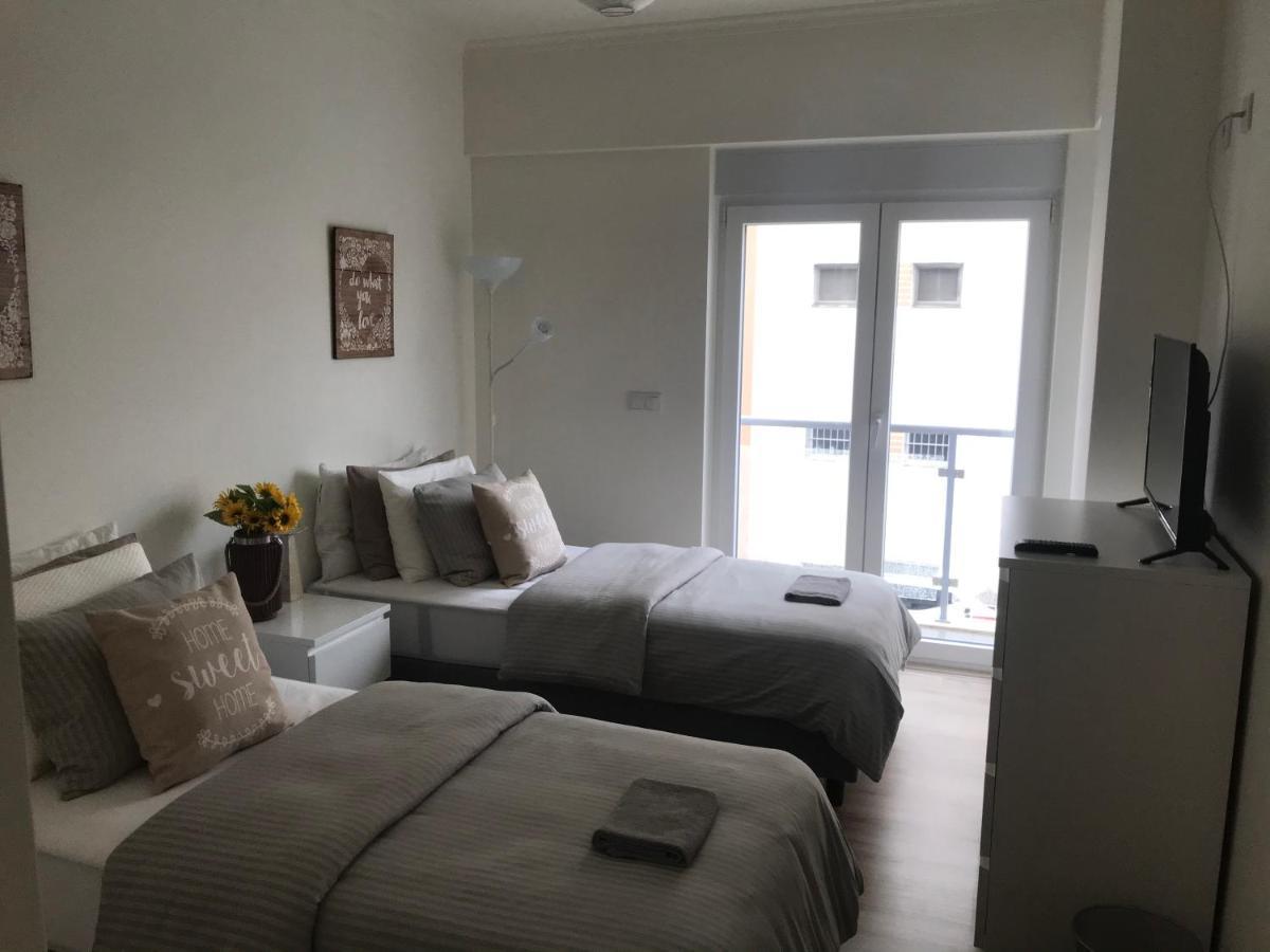 Modern Twin Room With A Balcony 蒙蒂茹 外观 照片