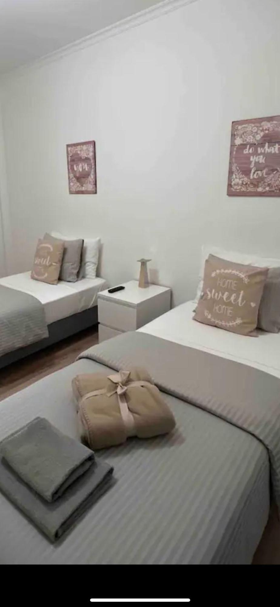 Modern Twin Room With A Balcony 蒙蒂茹 外观 照片