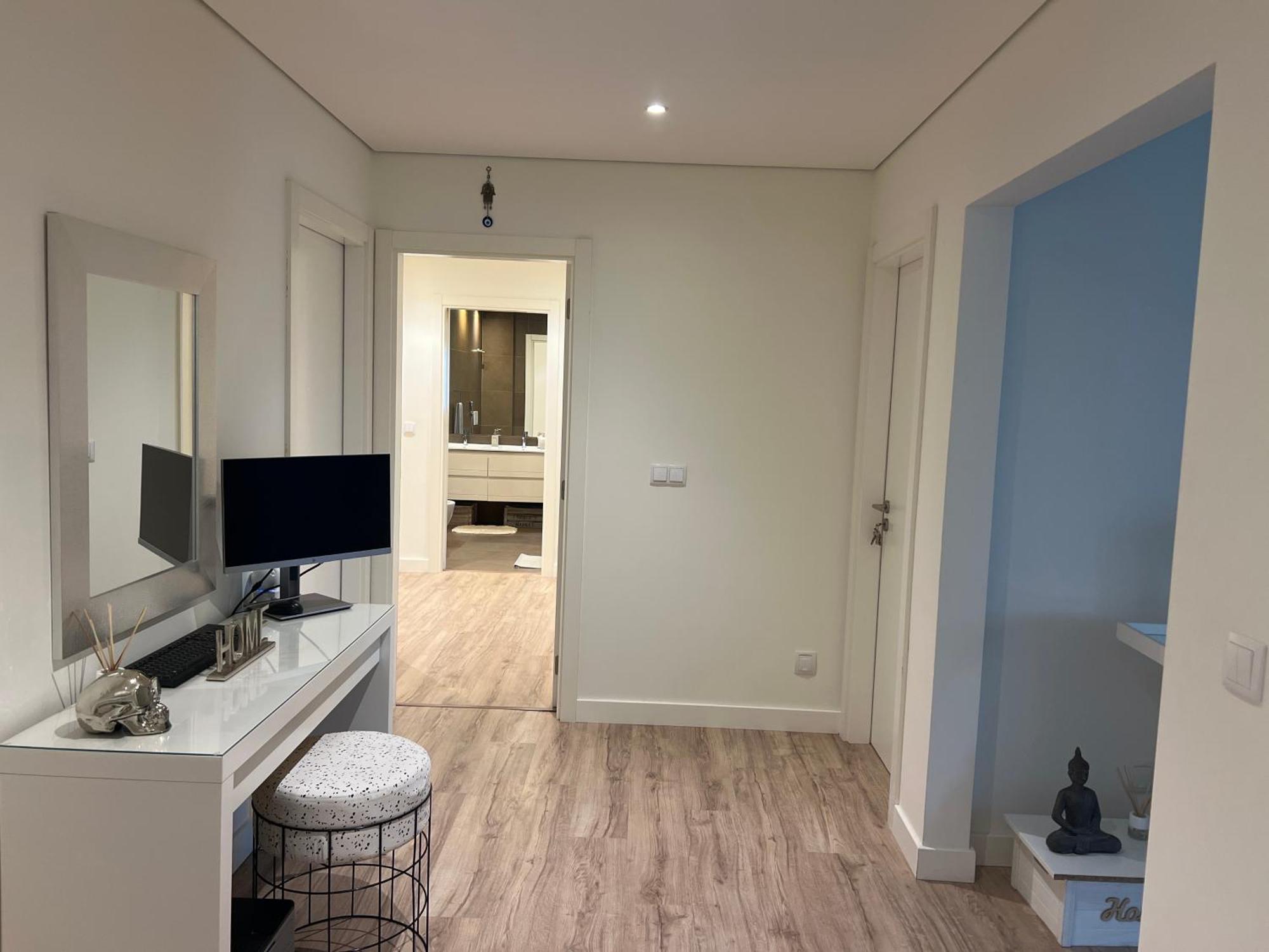 Modern Twin Room With A Balcony 蒙蒂茹 外观 照片